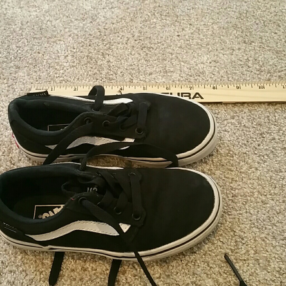 Kids vans skateshoes 12 great condition